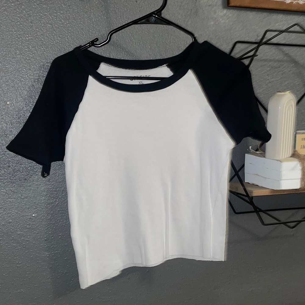 Raglan Cropped Tee Size XL
